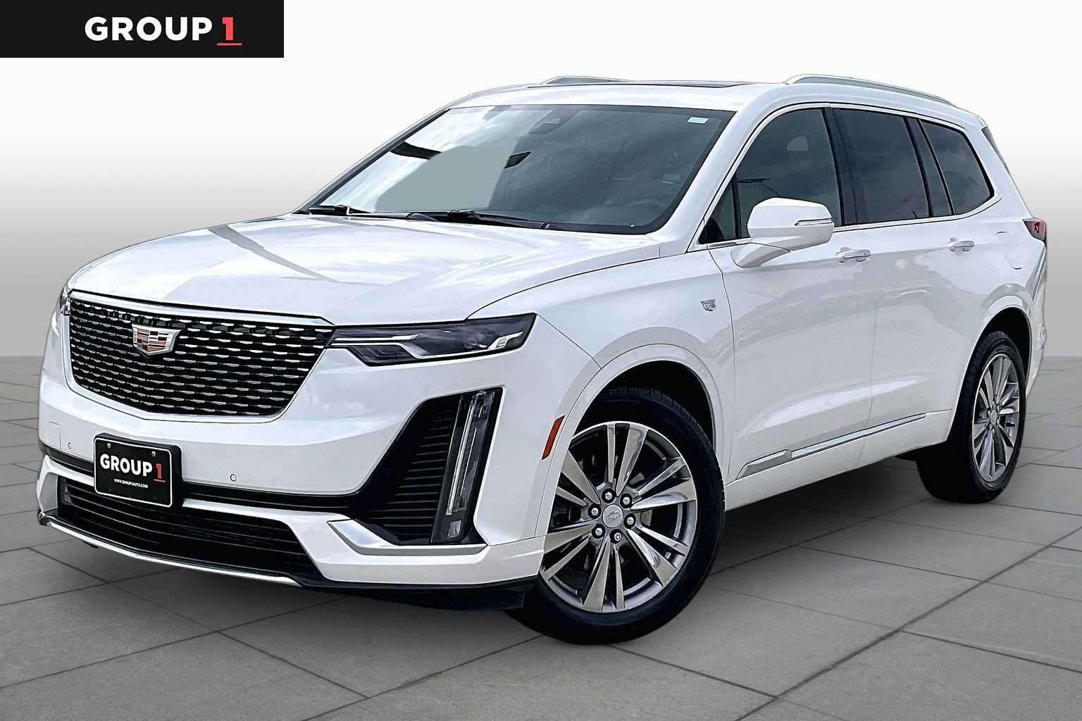 Used 2025 Cadillac XT6 Premium Luxury FWD image 1