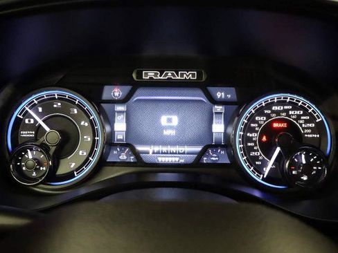 Used 2020 RAM 1500 Limited w/ Black Appearance Package AWD/4WD image 38