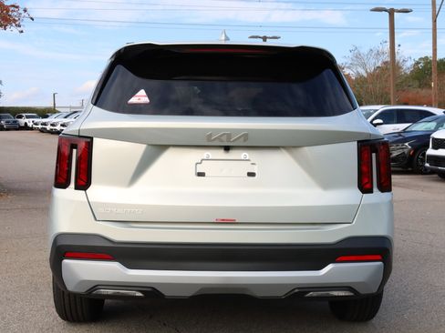 New 2026 Kia Sorento LX image 19