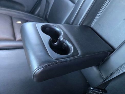 Used 2017 Jeep Grand Cherokee Limited image 32