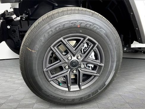 New 2026 Jeep Gladiator Sport image 13