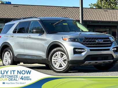 Used 2024 Ford Explorer XLT w/ Equipment Group 202A