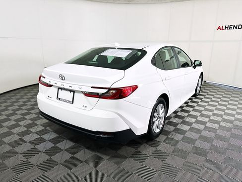 Used 2025 Toyota Camry LE image 3