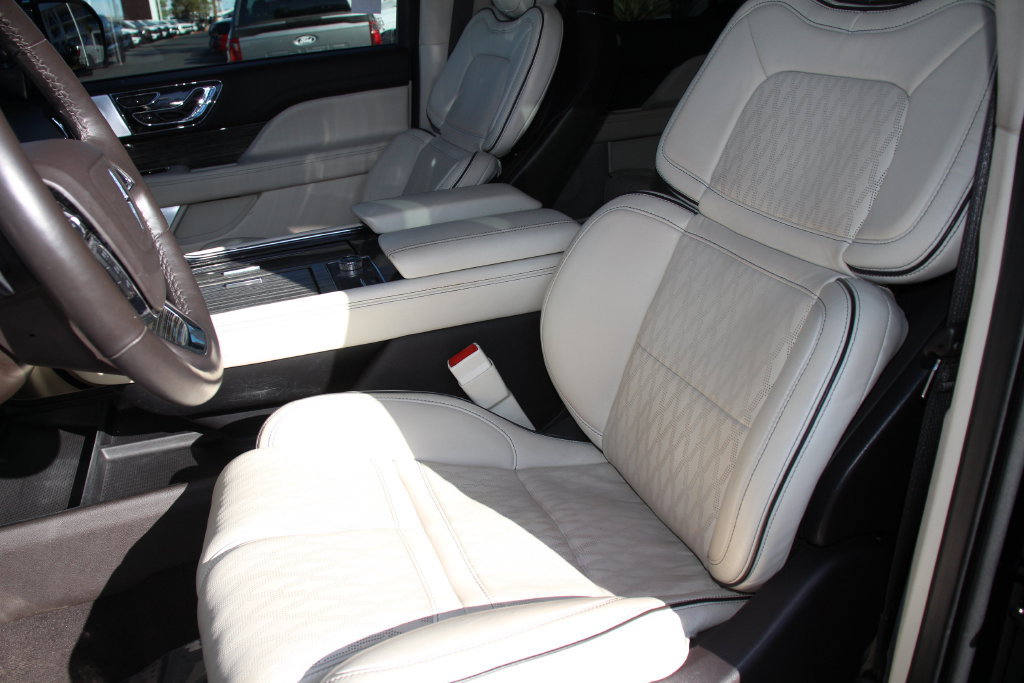 Certified 2023 Lincoln Navigator Black Label AWD/4WD image 18