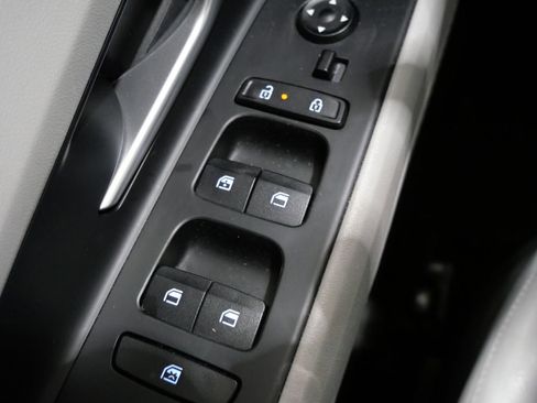 Used 2024 Hyundai Elantra Limited FWD image 14