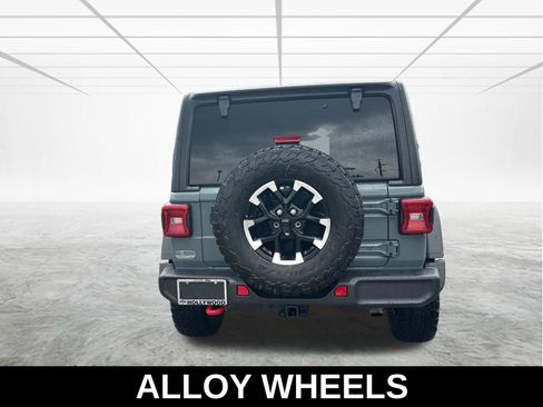 Used 2025 Jeep Wrangler Unlimited Rubicon AWD/4WD image 6