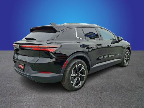 New 2026 Chevrolet Equinox EV LT image 3