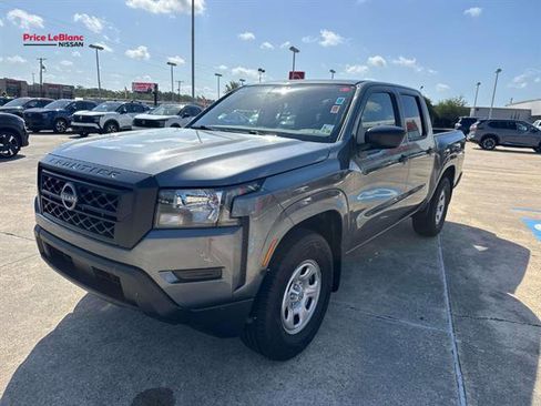 Used 2024 Nissan Frontier S w/ Technology Package RWD image 3