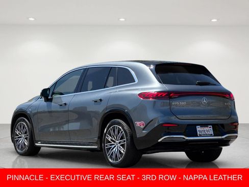 Used 2023 Mercedes-Benz EQS 580 4MATIC SUV image 4