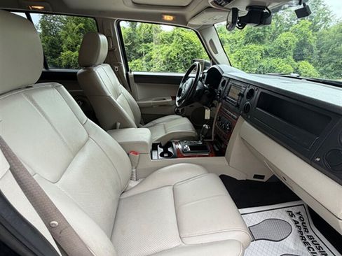 Used 2006 Jeep Commander Limited AWD/4WD image 20