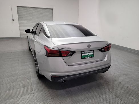 Used 2022 Nissan Altima 2.5 SR FWD image 6