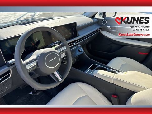 Used 2025 Hyundai Sonata SEL FWD image 19