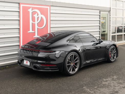 Used 2020 Porsche 911 Carrera 4S image 38
