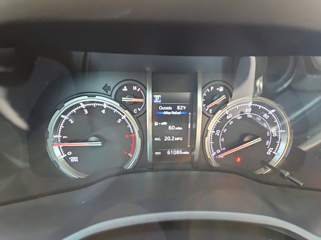 Used 2021 Toyota 4Runner TRD Off-Road Premium w/ Moonroof Package AWD/4WD image 35