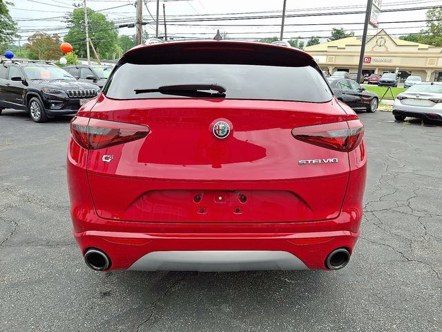 Used 2021 Alfa Romeo Stelvio Ti w/ Active Assist 2 Package TI AWD/4WD image 5