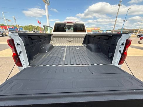 Used 2025 Chevrolet Silverado 3500 LT AWD/4WD image 28