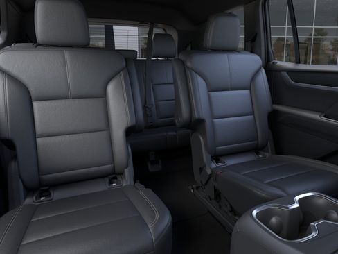 New 2026 GMC Acadia Elevation image 17