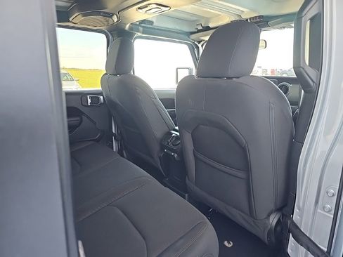 Used 2023 Jeep Wrangler Unlimited image 21