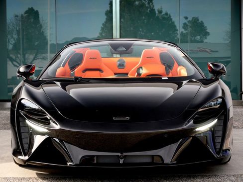 New 2026 McLaren Artura Spider image 2