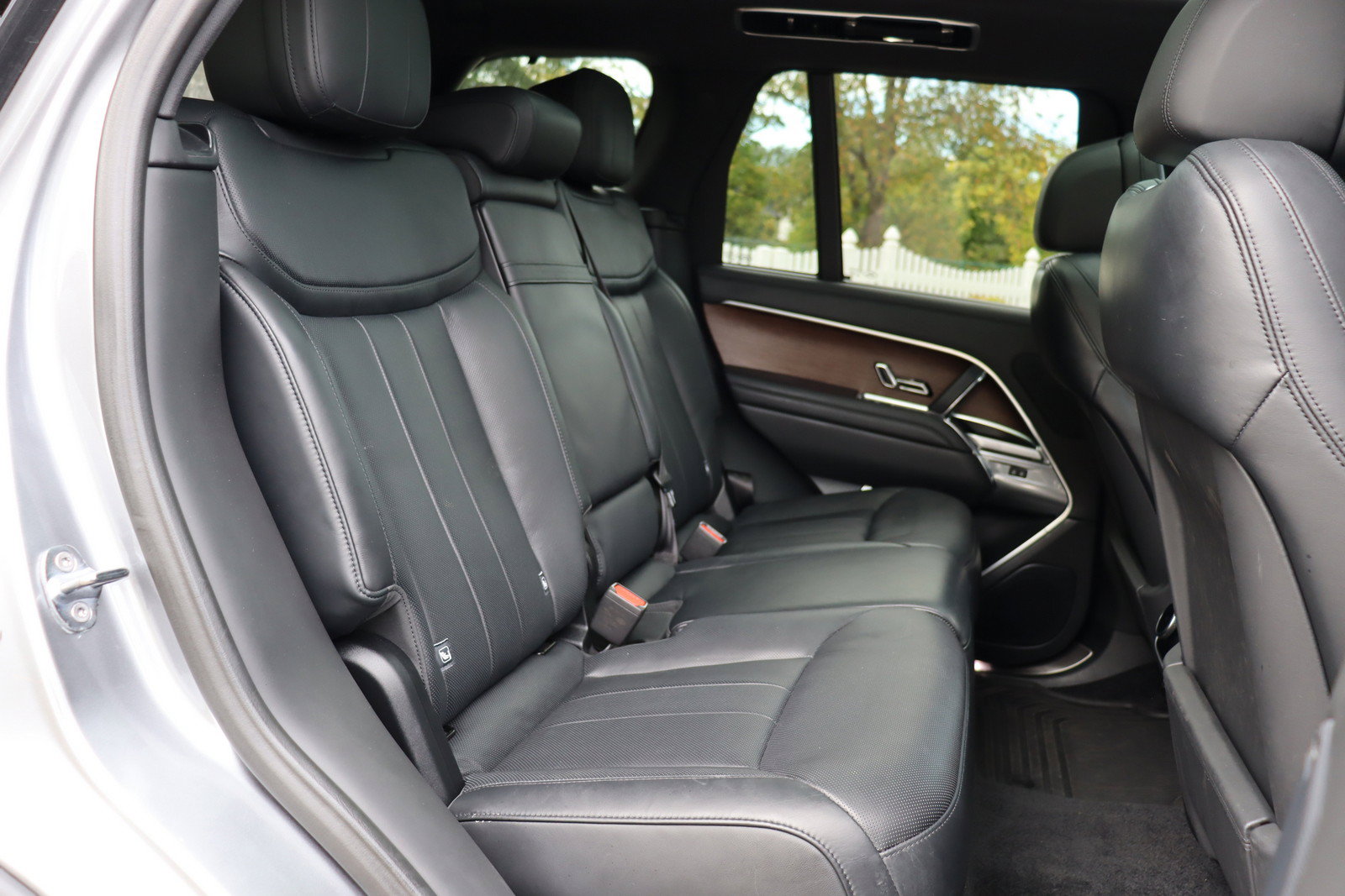 Used 2023 Land Rover Range Rover SE AWD/4WD image 18