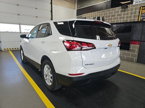 Used 2023 Chevrolet Equinox LS FWD image 4