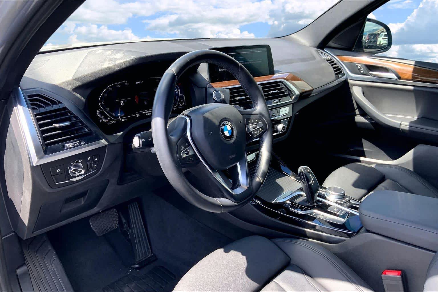 Used 2021 BMW X3 xDrive30e w/ Convenience Package AWD/4WD image 2