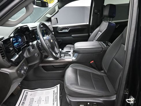 Used 2024 Chevrolet Silverado 1500 LTZ w/ LTZ Premium Package AWD/4WD image 16
