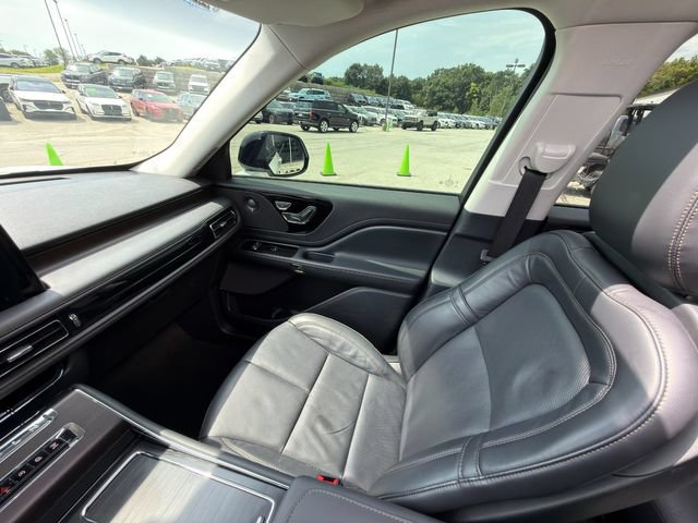 Used 2025 Lincoln Aviator Reserve w/ Jet Appearance Package AWD/4WD image 25
