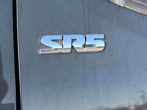 Used 2019 Toyota Tacoma SR5 image 12