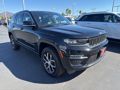 New 2025 Jeep Grand Cherokee Limited image 3