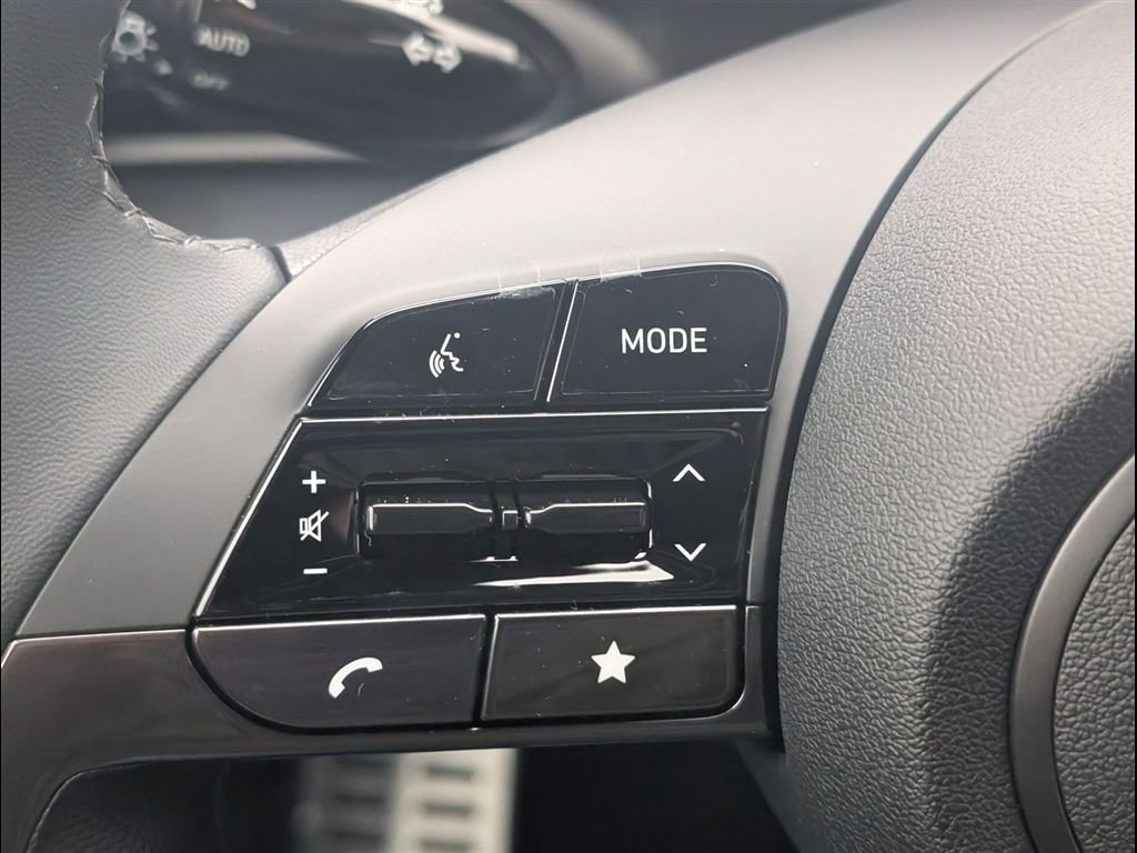 Used 2026 Hyundai Elantra Sport FWD image 15
