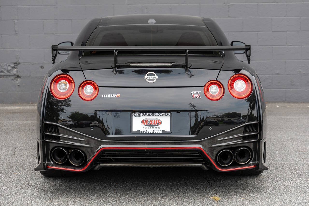 Used 2018 Nissan GT-R NISMO AWD/4WD image 10