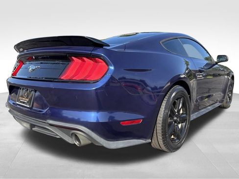 Used 2019 Ford Mustang Coupe RWD image 5