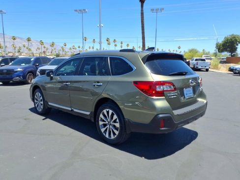 Used 2018 Subaru Outback 3.6R Touring AWD/4WD image 12