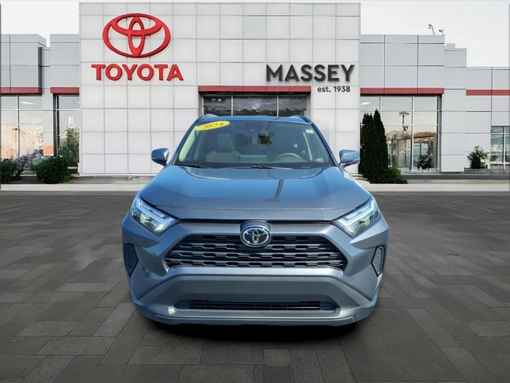 Used 2024 Toyota RAV4 XLE w/ Convenience Package FWD image 8