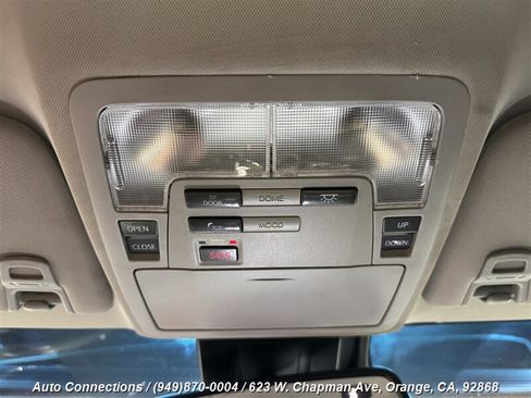 Used 2017 Toyota Avalon Limited w/ Carpet Mat Package image 21