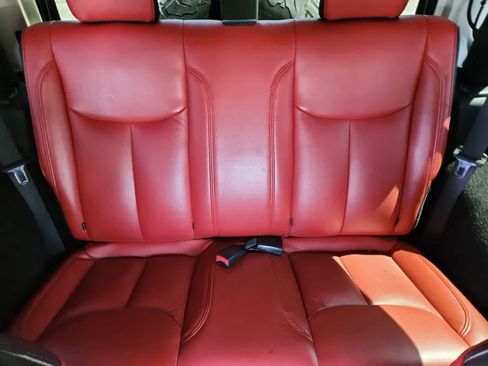 Used 2017 Jeep Wrangler Sahara image 22