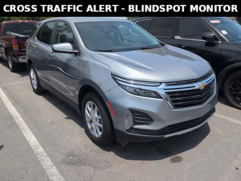 Used 2024 Chevrolet Equinox LT AWD/4WD image 3