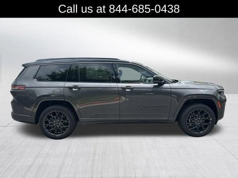 New 2026 Jeep Grand Cherokee L Summit w/ Obsidian Package AWD/4WD image 4