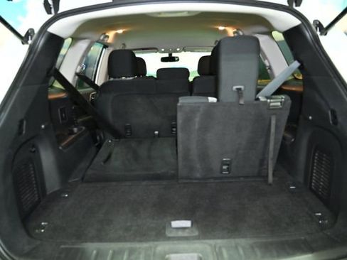 Used 2018 Nissan Pathfinder SV image 58