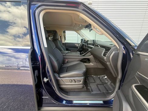 Used 2025 INFINITI QX80 Pure image 36