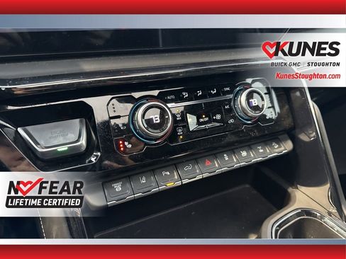 Used 2024 GMC Sierra 2500 AT4X image 34