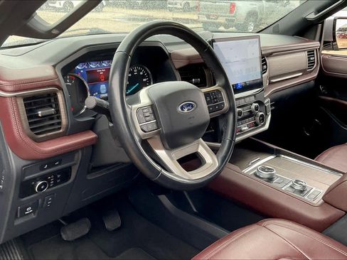 Used 2024 Ford Expedition Max Limited image 17