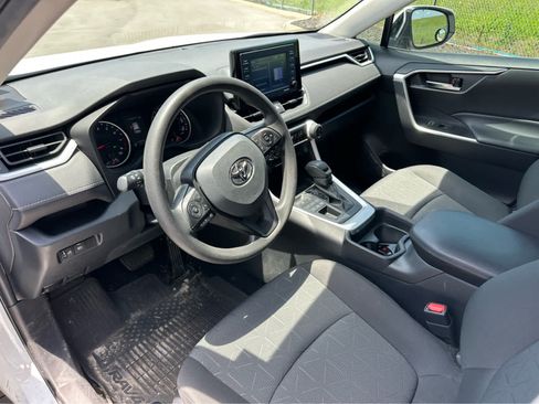 Used 2021 Toyota RAV4 XLE AWD/4WD image 11
