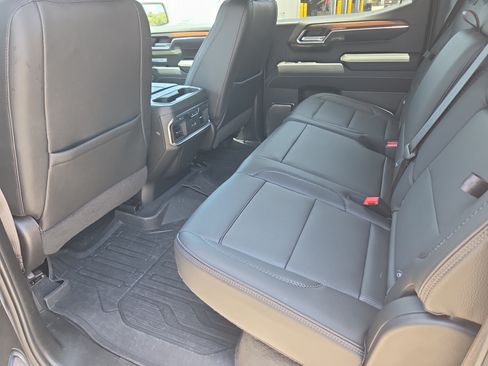 Used 2024 GMC Sierra 1500 Denali w/ Denali Reserve Package AWD/4WD image 13