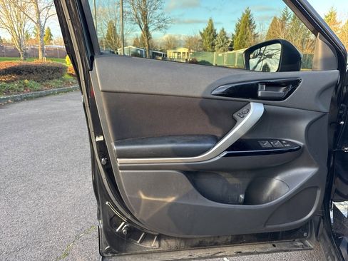 Used 2022 Mitsubishi Eclipse Cross LE image 18
