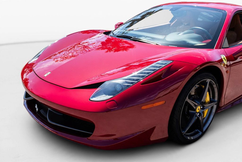 Used 2013 Ferrari 458 Italia Coupe RWD image 30