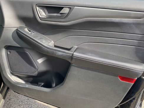 Used 2025 Ford Escape Active image 8