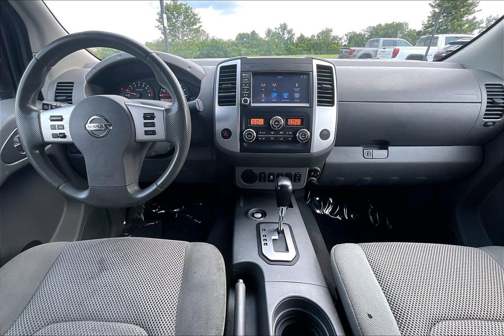 Used 2020 Nissan Frontier 2WD Crew Cab image 10
