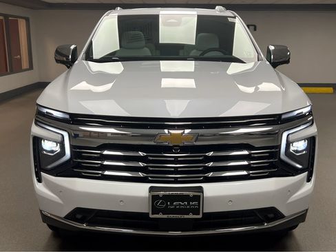 Used 2026 Chevrolet Tahoe Premier w/ Sun And Tow Package AWD/4WD image 2